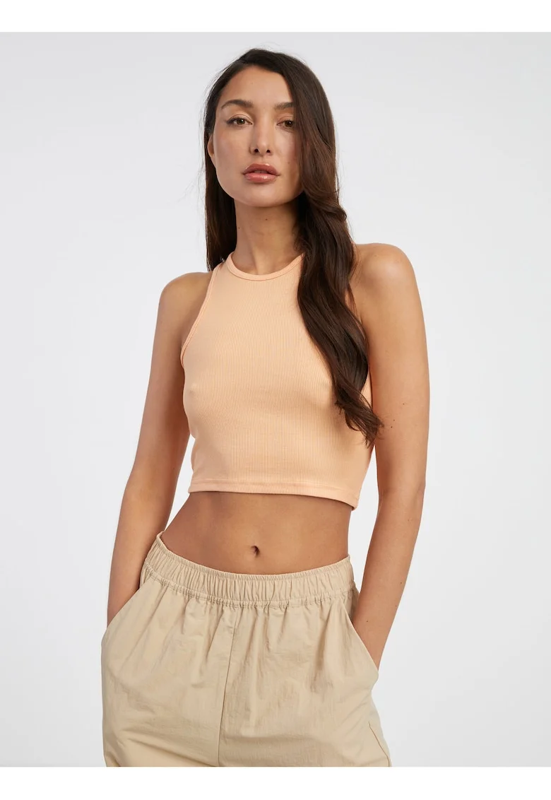 Maiou crop Belia,