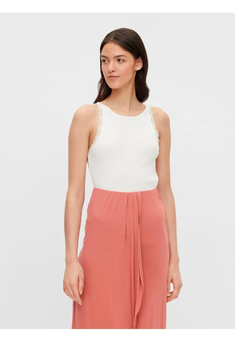 Top slim fit cu decolteu rotund Luca,