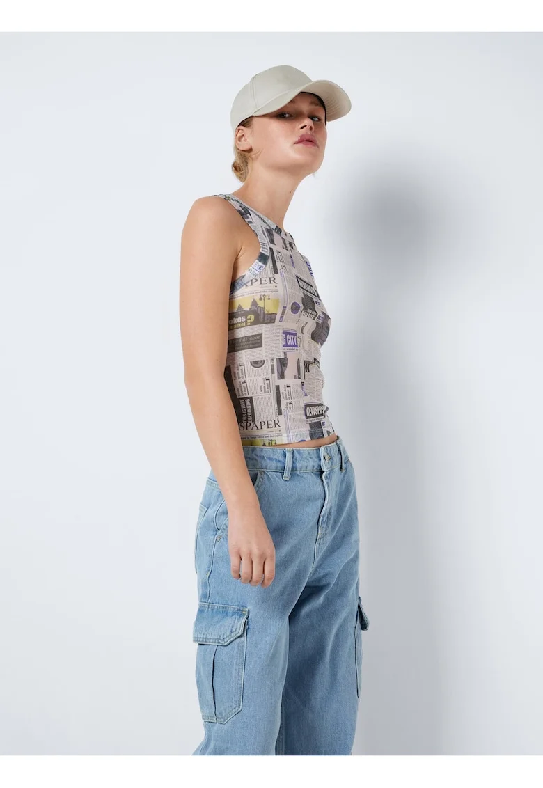 Maiou slim fit cu model de ziar