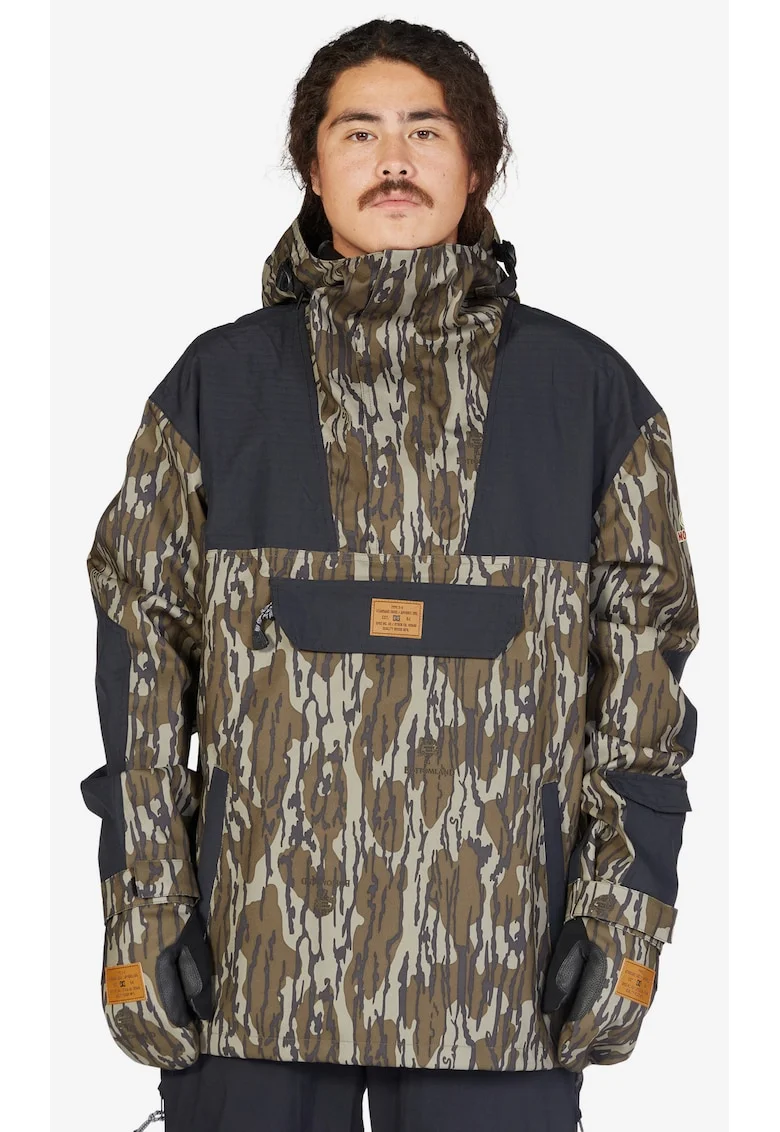 Geaca parka cu gluga si imprimeu camuflaj
