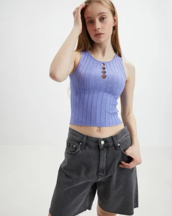 Crop Top cu decupaje