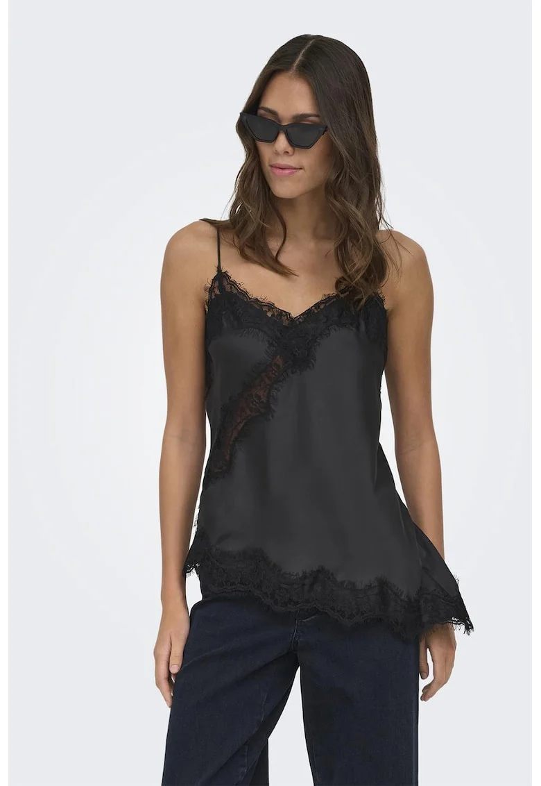 Top cu garnituri de dantela, Negru