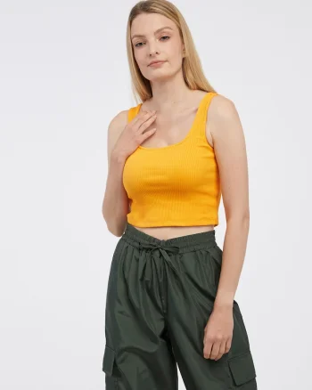 Nukisa maiou crop din bumbac