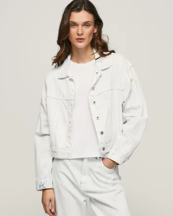 Jacheta de denim lejera cu nasturi