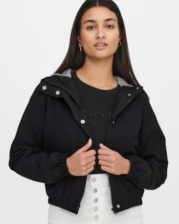 Jacheta cu model uni si gluga