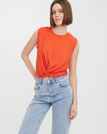 Top cu model uni si detaliu
