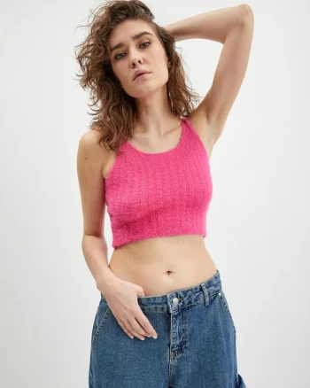 Sweet crop top cu aspect pufos,