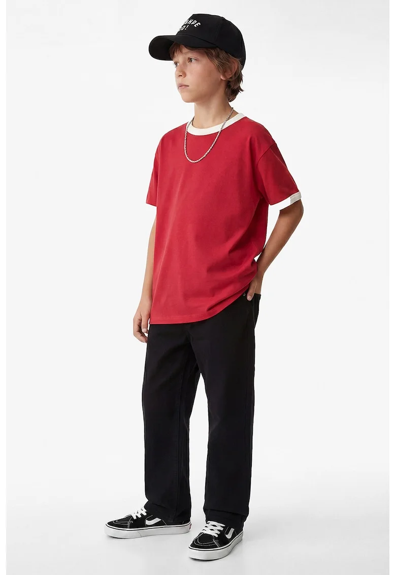 Blugi drepti, Negru
