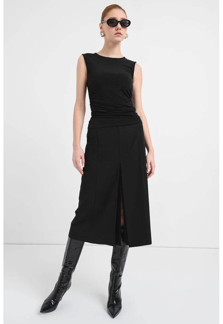 Top cu decolteu rotund, Negru