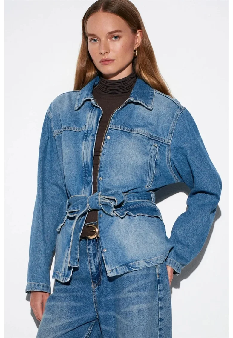 Geaca de blugi  pentru femei, cu curea, albastru mediu, denim