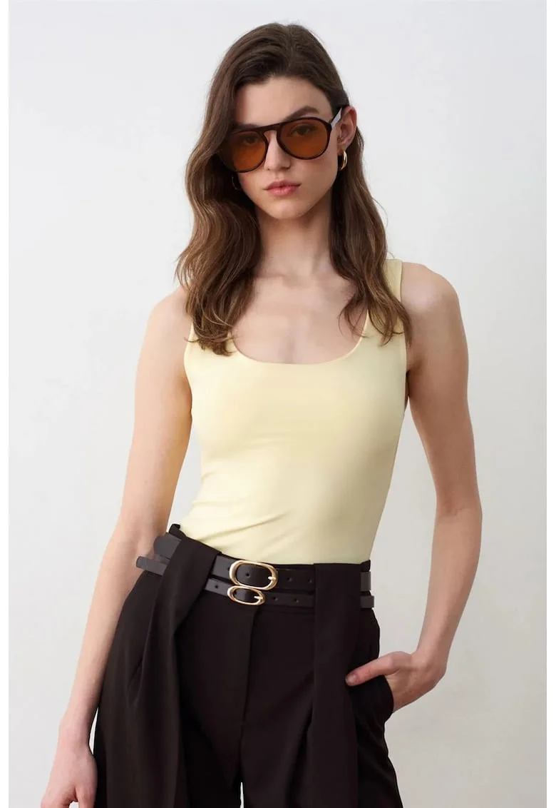 Bluza  fara maneci, decolteu patrat, galben lamaie, jerseu lycra