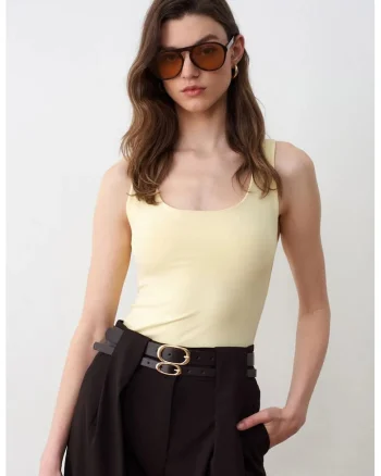 Bluza  fara maneci, decolteu patrat, galben lamaie, jerseu lycra