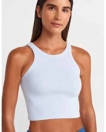Maiou  crop, fara maneci, albastru deschis, material tricotat cu elastan