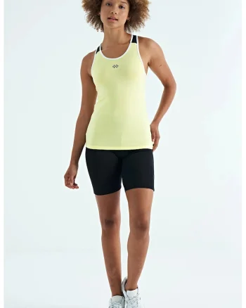 Top sport,  tricotat fara maneci, galben lamaie, 95% poliester, 5% elastan