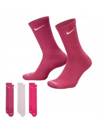 Set Sosete Sport  Sx6888 940 Marime 42 46 Tehnologie Dri Fit Pentru Gestionarea Umiditatii Amortizare Suplimentara In Zona Degetelor Si Calcai Suport Pentru Arc Tocuri Si Degete Intarite Multicolor 3 Buc