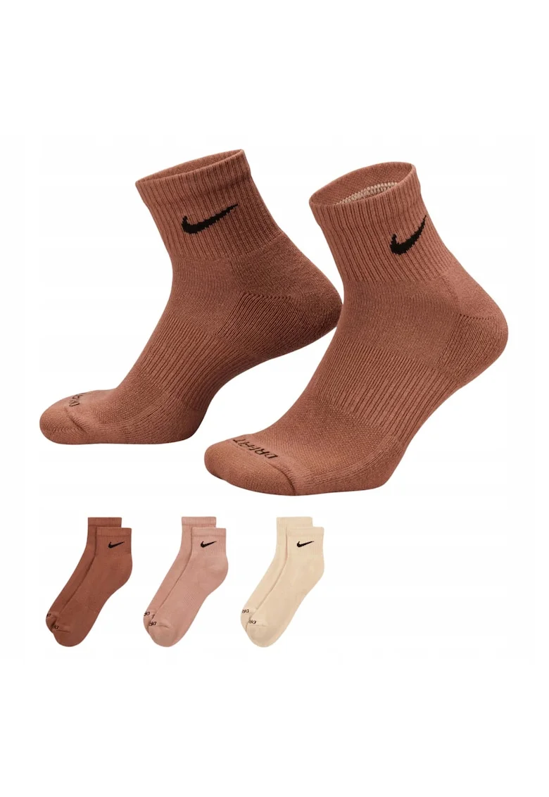Set Sosete Unisex  Sx6890 968 Marime 46 50 Amortizare In Partea Din Fata A Piciorului Si A Calcaiului Tehnologie Dri Fit Banda Elastica De Sustinere A Arcului Piciorului Material Respirabil In Partea Superioara Multicolor 3 Buc