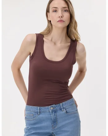 Top cu decolteu rotund, Maro cognac