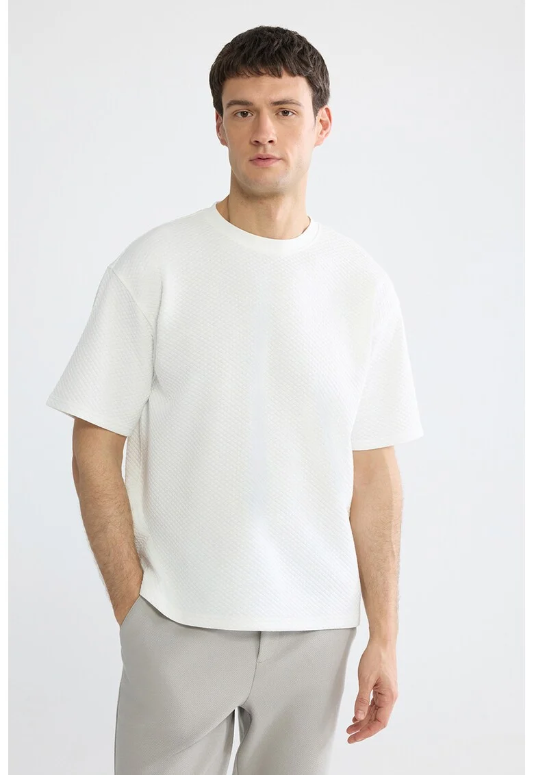 Tricou uni cu decolteu la baza gatului, Alb