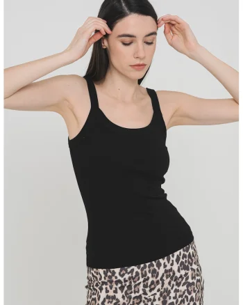 Top uni cu decolteu in U, Negru