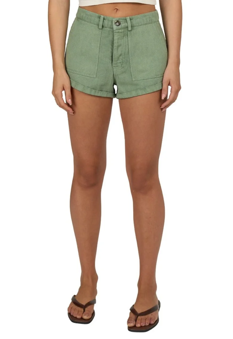 Pantaloni scurti cu buzunare multiple,