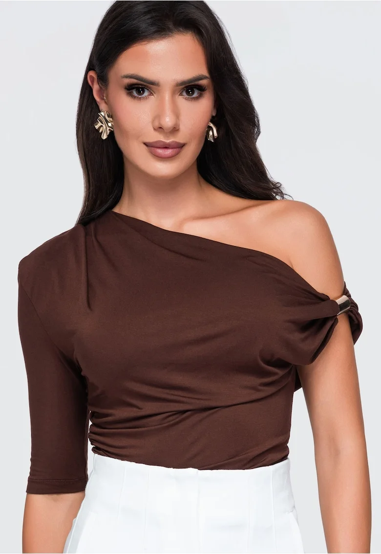Bluze dama asimetrica cu decolteu tip off-the-shoulder si maneca lunga OW-TS-E0075, Maro