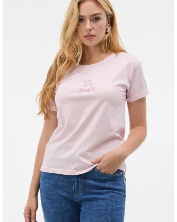 Tricou cu decolteu rotund si mesaj, Roz pastel