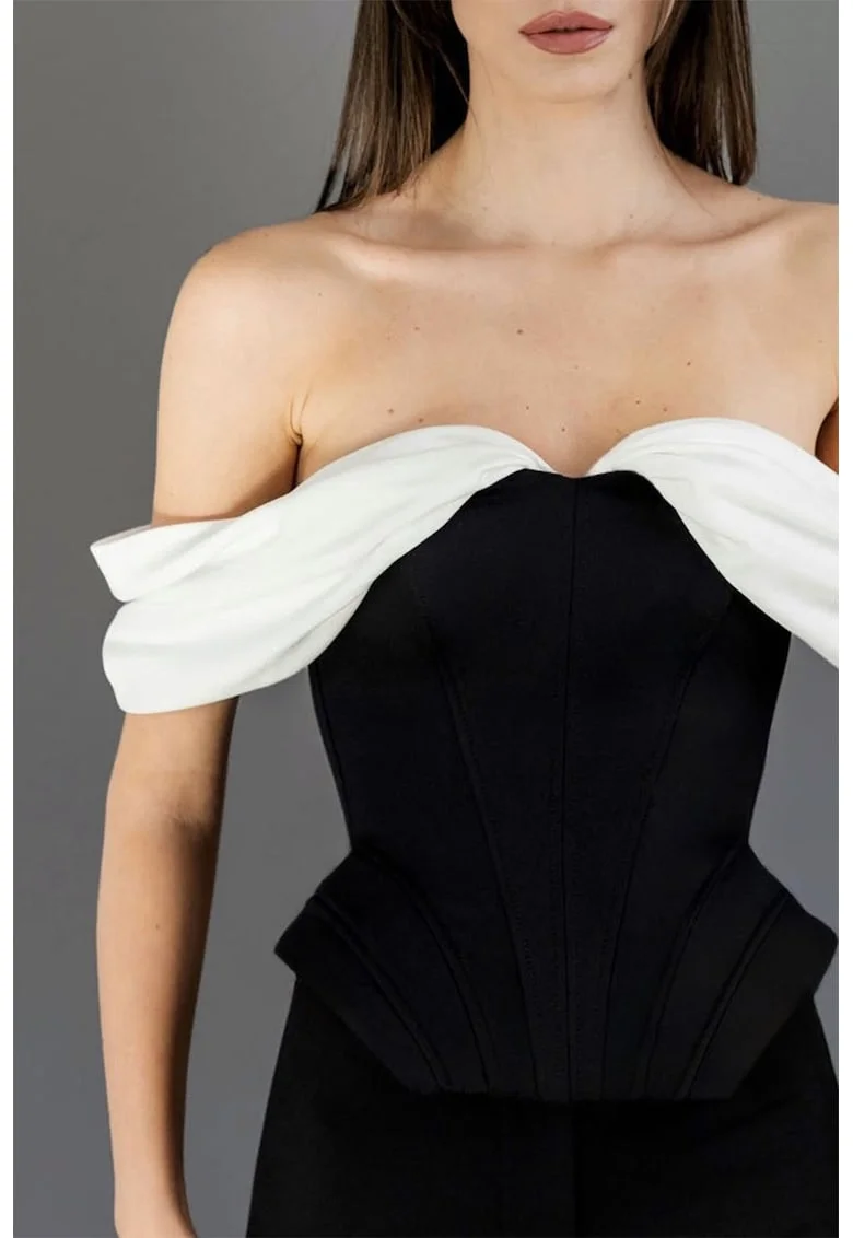Bendetto Atelier, Top cu decolteu pe umeri si design cambrat, Alb