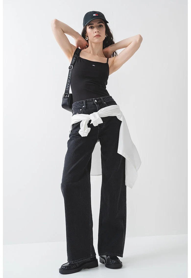 Top slim fit cu logo discret, Negru