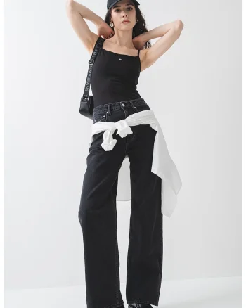 Top slim fit cu logo discret, Negru