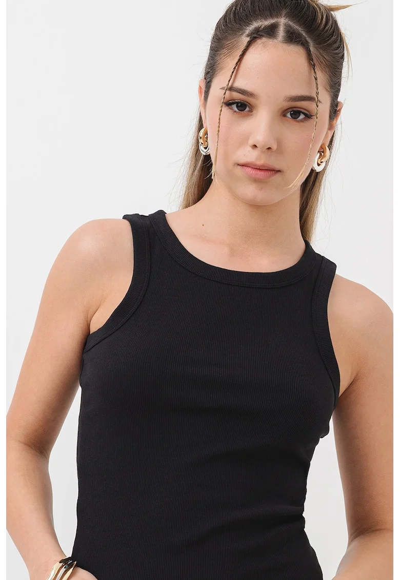 Top cambrat, Negru