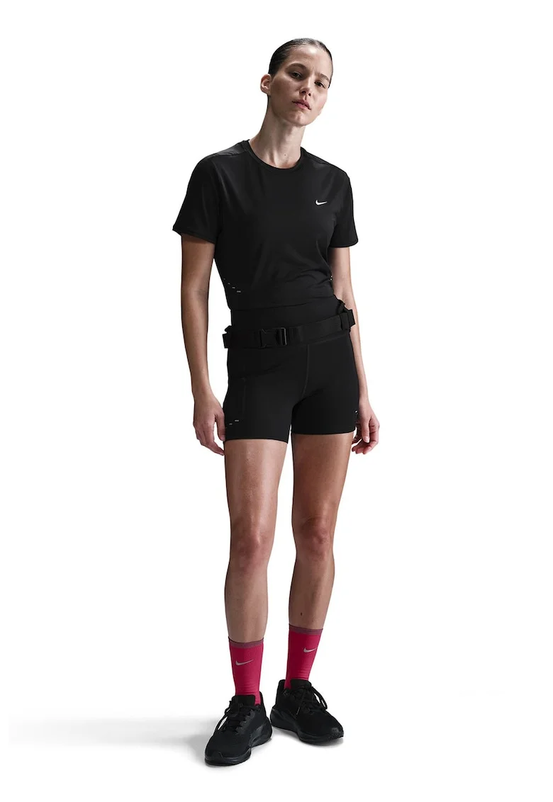 Tricou cu tehnologie Dri-FIT si logo reflectorizant, pentru alergare Swift, Negru/Argintiu