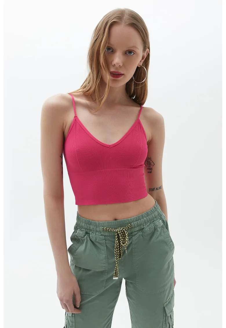 Top crop cu model uni, Roz inchis