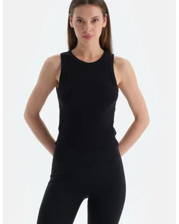 Top striat cu croiala slim-fit, Negru