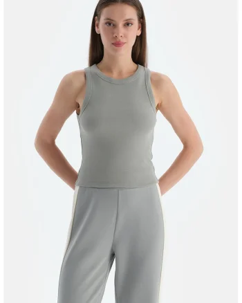 Top striat cu croiala slim-fit, Gri