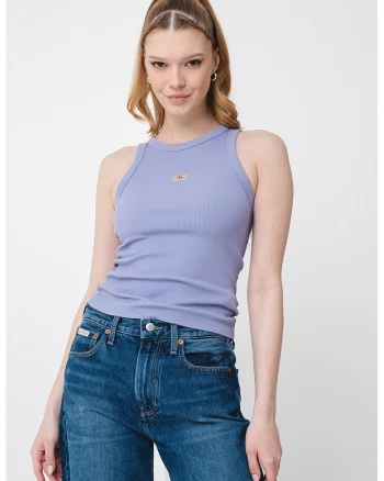 Top cu logo discret, Lila