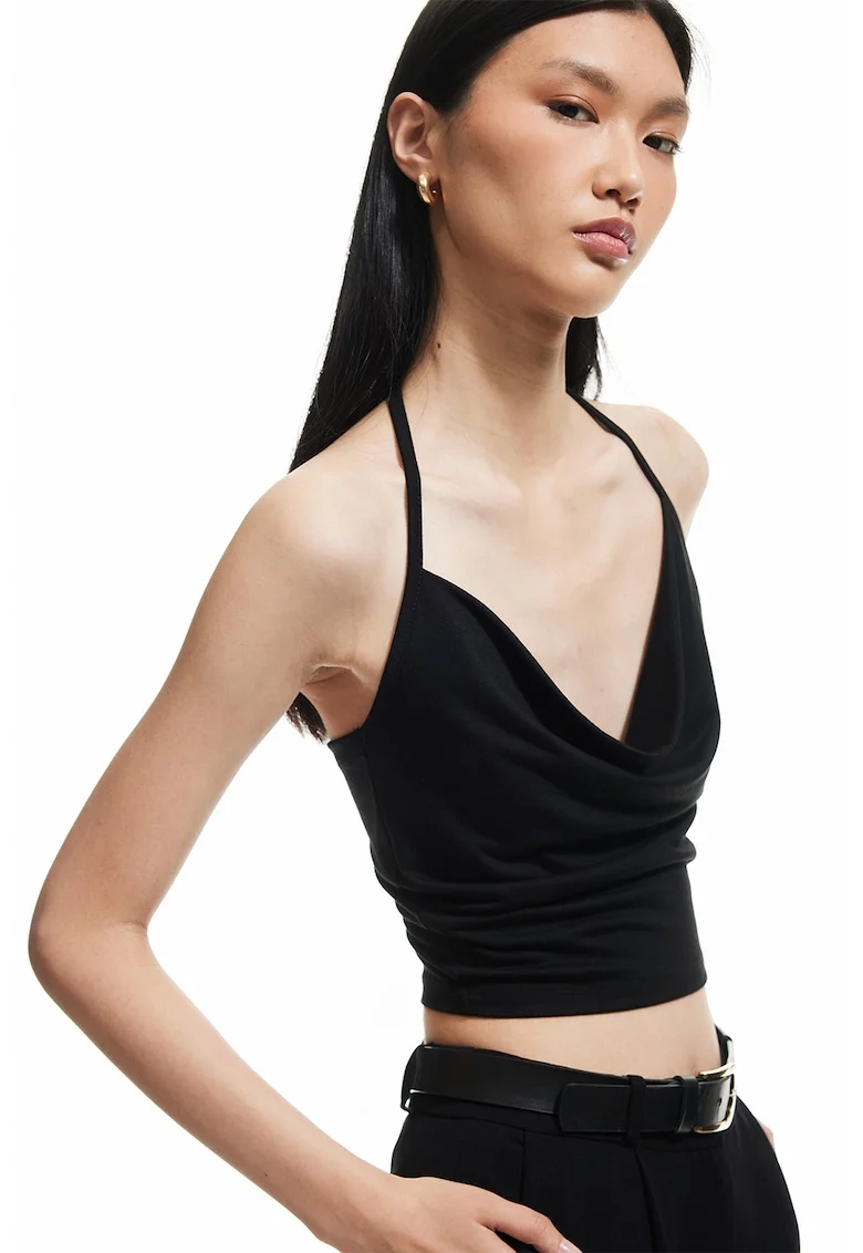 Top crop cu decolteu halter, Negru