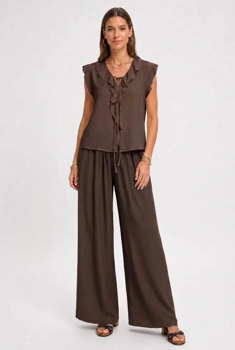 Pantaloni dama palazzo din vascoza cu talie elastica si curea, maro