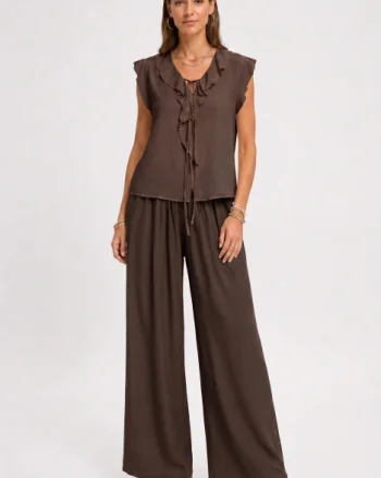 Pantaloni dama palazzo din vascoza cu talie elastica si curea, maro