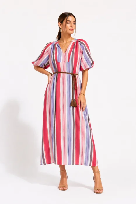 Rochie midi din vascoza cu imprimeu in dungi si maneci bufante rosu roz
