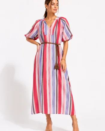 Rochie midi din vascoza cu imprimeu in dungi si maneci bufante rosu roz