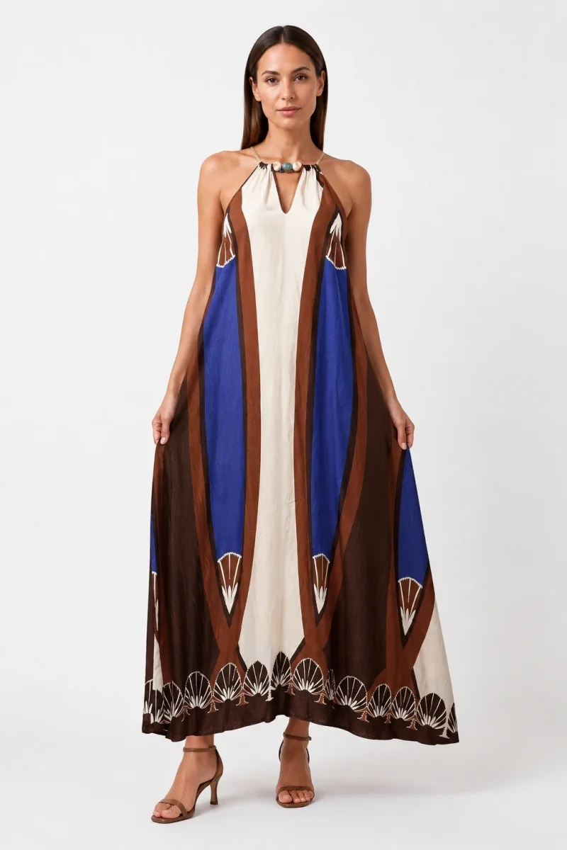 Rochie maxi din vascoza cu margele decorative la decolteu si imprimeu geometric