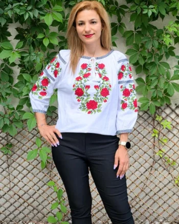 Ie Traditionala Floricica 3