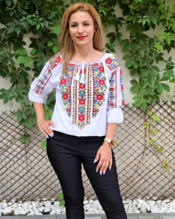 Ie Traditionala Floricica 7
