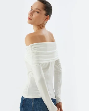 Bluza cu model uni si decolteu pe umeri, Alb fildes