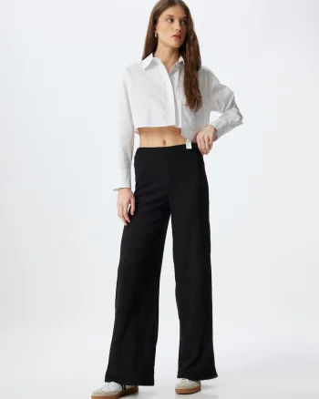Pantaloni cu croiala ampla, Negru