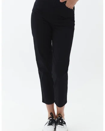 Pantaloni crop, Negru