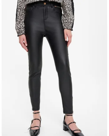 Pantaloni skinny peliculizati, Negru