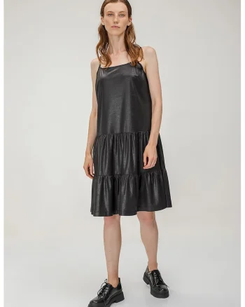 Rochie evazata cu decolteu patrat, Negru