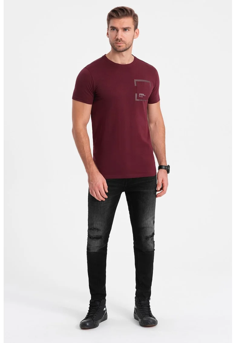 Tricou cu buzunar pe piept, Visiniu