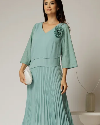 Rochie midi de ocazie verde menta cu fusta plisata si strassuri pe maneci